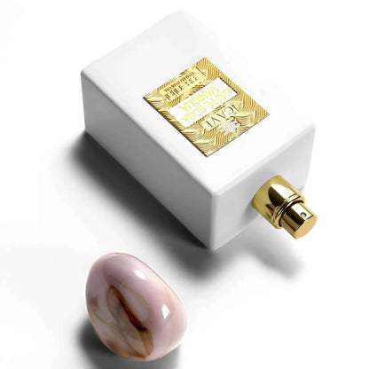 Dettaglio flacone Caffè Rosa Vaniglia atmosfera dolce e raffinata Cave