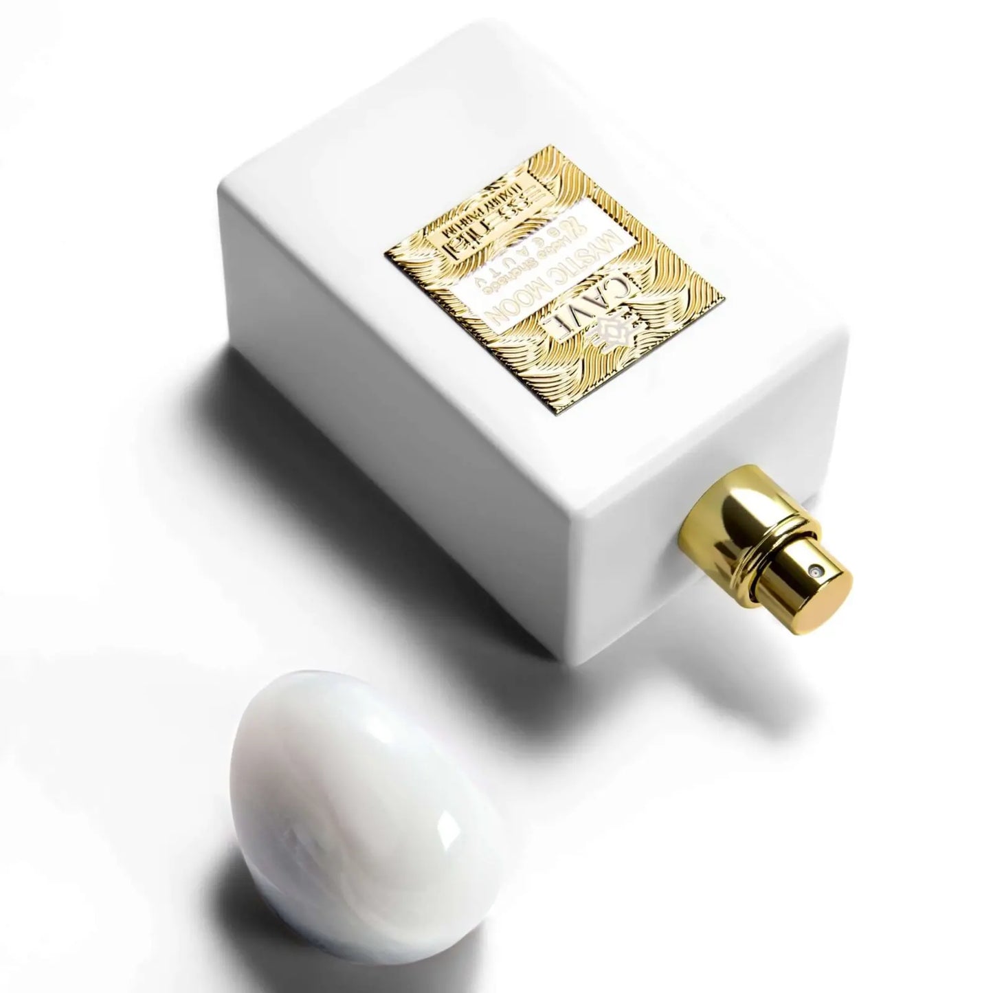 Mystic Moon profumo legnoso mistico unisex con scorza d’arancia e incenso